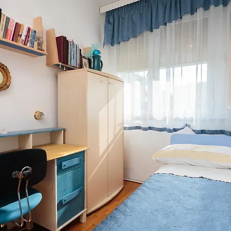 Comfortable And Fully Furbished Karolina In The Center Daire *