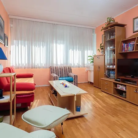 Comfortable And Fully Furbished Karolina In The Center דירה