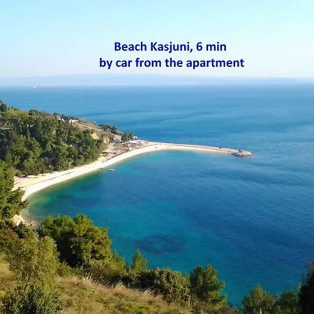 Comfortable And Fully Furbished Karolina In The Center *