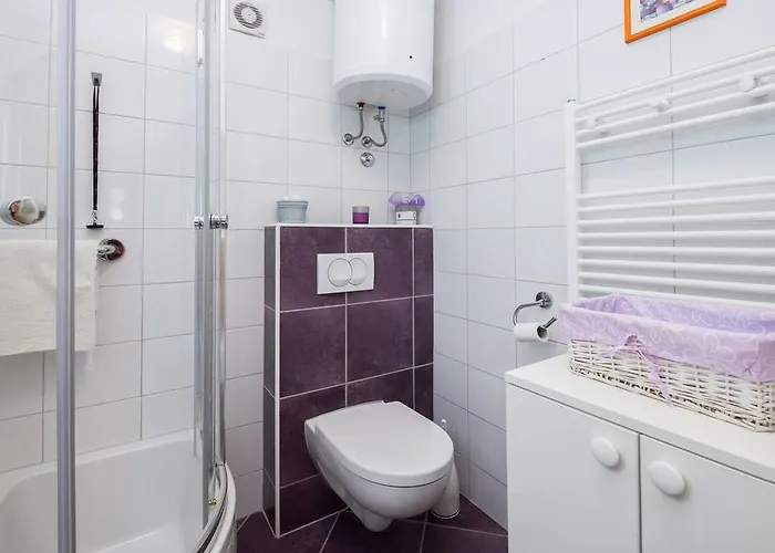 Comfortable And Fully Furbished Karolina In The Center Apartment *