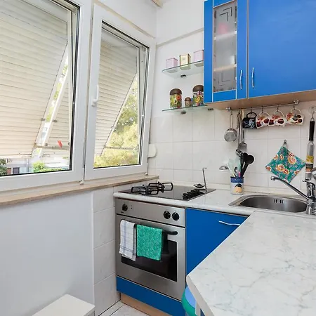 Comfortable And Fully Furbished Karolina In The Center アパート